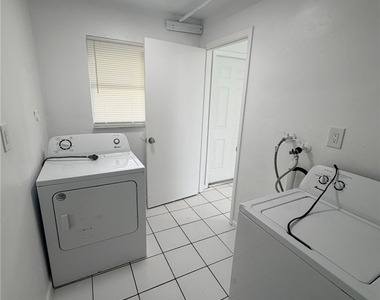 5549 7th Avenue - Photo Thumbnail 8