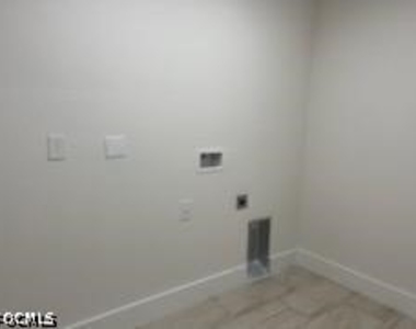 801 Sw Raintree Boulevard - Photo Thumbnail 5