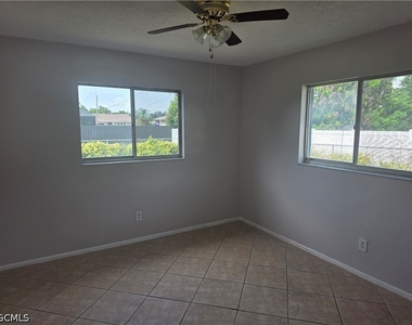 1542 Canal Street - Photo Thumbnail 4