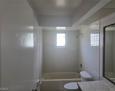 1542 Canal Street - Photo Thumbnail 5