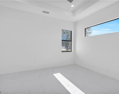 1021 Chiquita Boulevard N - Photo Thumbnail 24