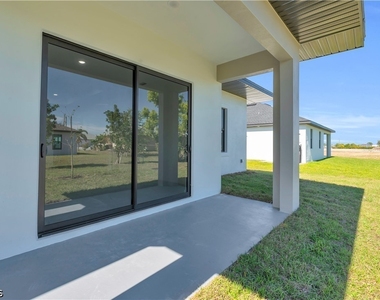 1021 Chiquita Boulevard N - Photo Thumbnail 30