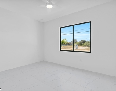 1021 Chiquita Boulevard N - Photo Thumbnail 18