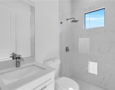 1021 Chiquita Boulevard N - Photo Thumbnail 23