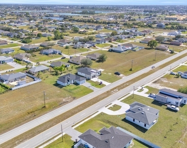 1021 Chiquita Boulevard N - Photo Thumbnail 37
