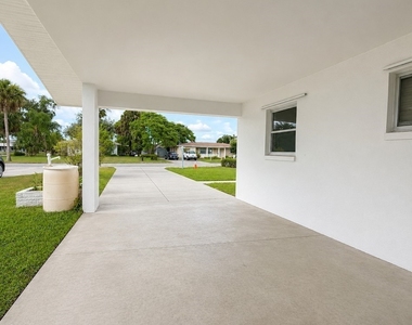 800 Willow Drive - Photo Thumbnail 24