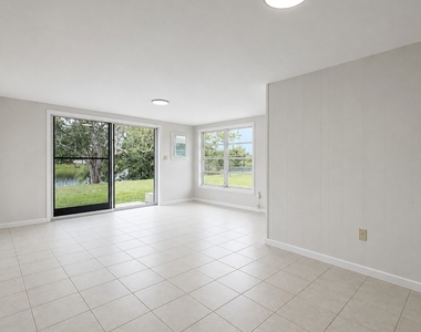800 Willow Drive - Photo Thumbnail 19