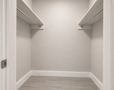 800 Willow Drive - Photo Thumbnail 12