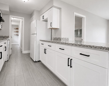 800 Willow Drive - Photo Thumbnail 5