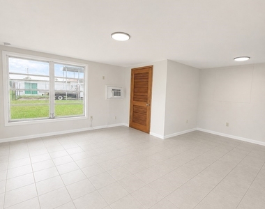 800 Willow Drive - Photo Thumbnail 20