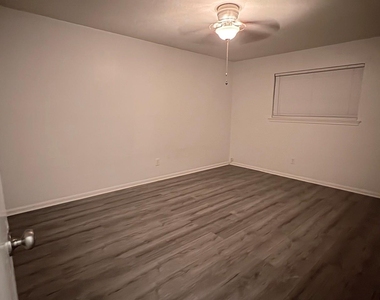 2695 S Woodloch Street - Photo Thumbnail 15