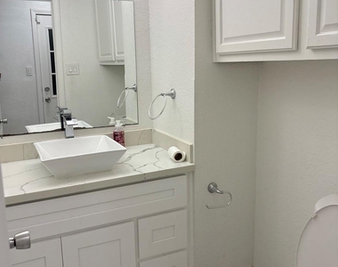 2695 S Woodloch Street - Photo Thumbnail 6