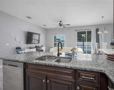 1802 Nw 20th Terrace - Photo Thumbnail 8