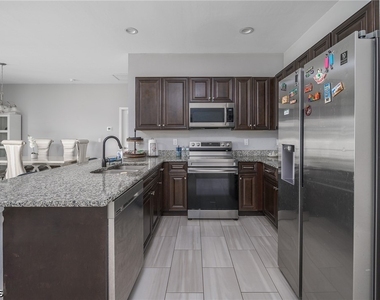 1802 Nw 20th Terrace - Photo Thumbnail 9