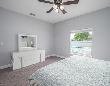 1802 Nw 20th Terrace - Photo Thumbnail 13