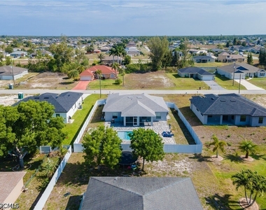 1802 Nw 20th Terrace - Photo Thumbnail 2