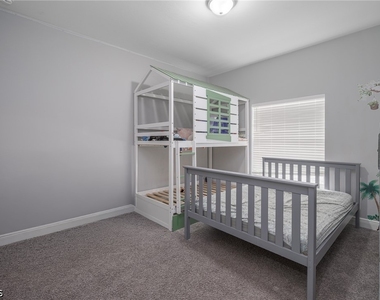 1802 Nw 20th Terrace - Photo Thumbnail 11