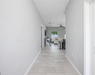 1802 Nw 20th Terrace - Photo Thumbnail 7