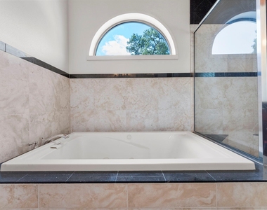 3920 Brookhaven Drive - Photo Thumbnail 32
