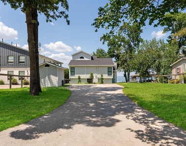 3920 Brookhaven Drive - Photo Thumbnail 4