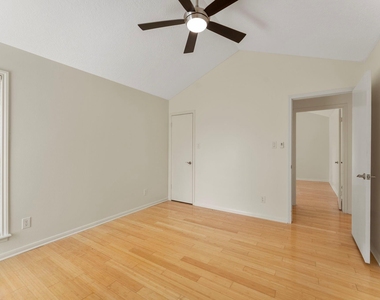 3920 Brookhaven Drive - Photo Thumbnail 18