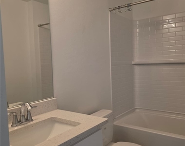 408 Nw 31st Place - Photo Thumbnail 6