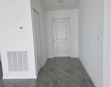 408 Nw 31st Place - Photo Thumbnail 17