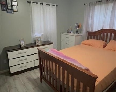 246 Se 7th Street - Photo Thumbnail 8