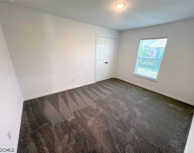 1510 Nw 13th Terrace - Photo Thumbnail 13