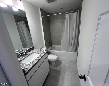 1510 Nw 13th Terrace - Photo Thumbnail 15