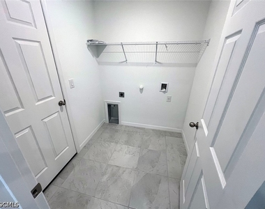 1510 Nw 13th Terrace - Photo Thumbnail 17