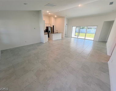 1510 Nw 13th Terrace - Photo Thumbnail 6
