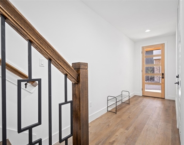1303 E 27th Street - Photo Thumbnail 35