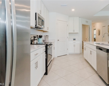 6031 Ellerston Way - Photo Thumbnail 15
