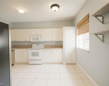 700 Luisa Lane - Photo Thumbnail 10