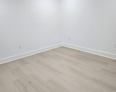 6239 Carver Road - Photo Thumbnail 12