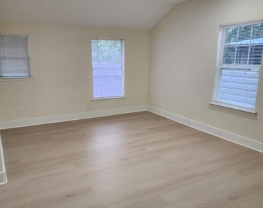 6239 Carver Road - Photo Thumbnail 9