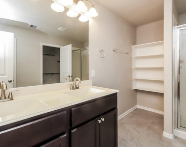 407 Ashley Falls Lane - Photo Thumbnail 10