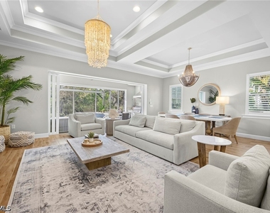 6343 Antigua Way - Photo Thumbnail 10