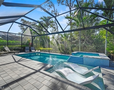 6343 Antigua Way - Photo Thumbnail 12