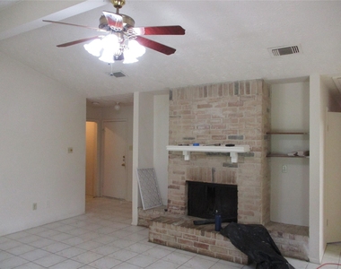 7515 Muirwood Lane - Photo Thumbnail 4