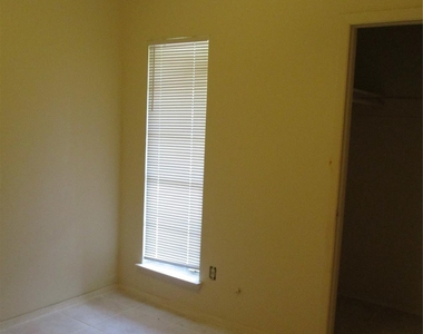 7515 Muirwood Lane - Photo Thumbnail 10