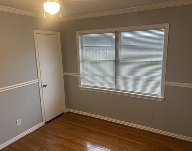 206 Maxie Street - Photo Thumbnail 5