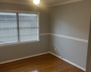 206 Maxie Street - Photo Thumbnail 3