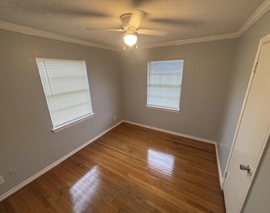 206 Maxie Street - Photo Thumbnail 4