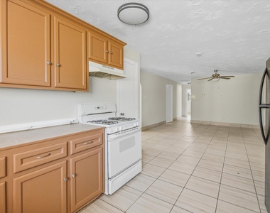 501 Ladd Street - Photo Thumbnail 10