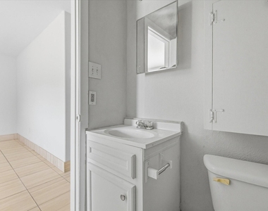 501 Ladd Street - Photo Thumbnail 26
