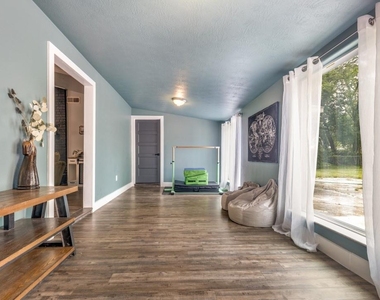 2511 River Ridge - Photo Thumbnail 6