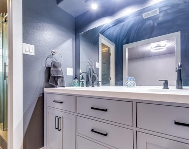2511 River Ridge - Photo Thumbnail 12