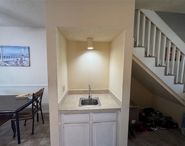 12300 Brookglade Circle - Photo Thumbnail 6